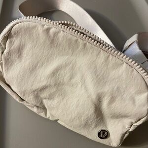 Lululemon Everywhere Belt Bag in White Opal